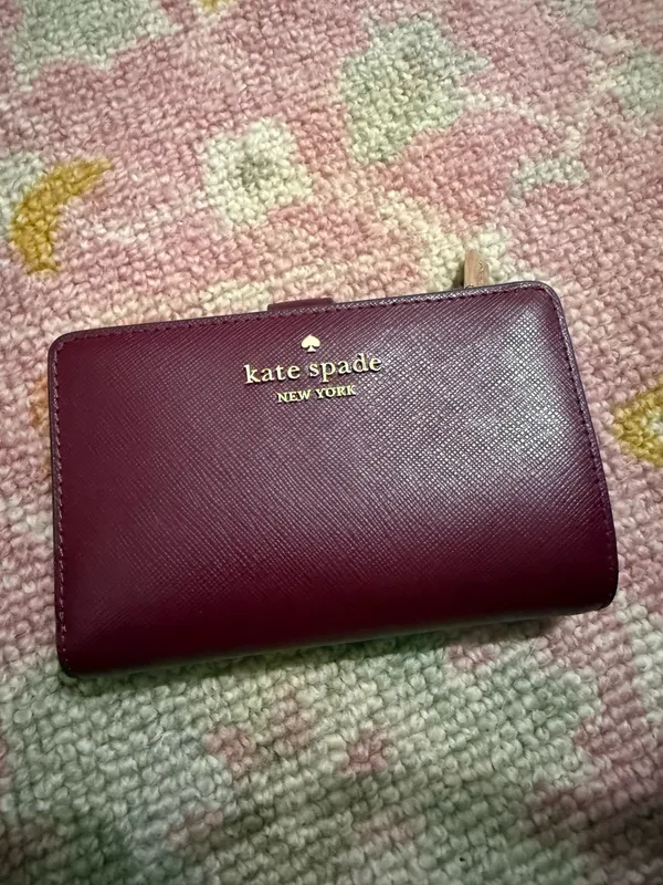 Kate Spade New York Staci Medium Tote and Madison Medium Bifold Wallet - Image 7