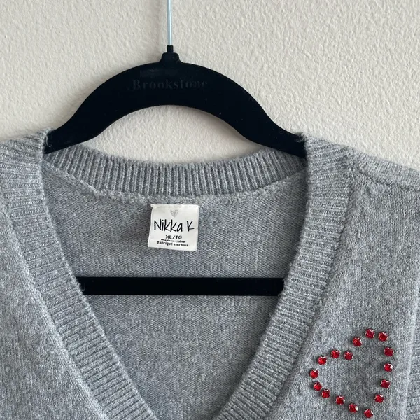 Gray Knit Vest with Red Heart Accents Size XL - Image 3