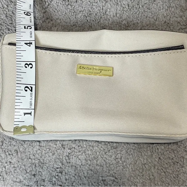 Salvatore Ferragamo Saudia‎ Ivory Travel Cosmetic Bag - Image 9