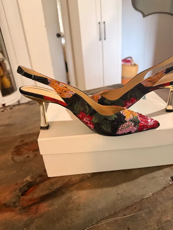 Betsey Johnson SIZE 8.5 sling back high heels - Image 4
