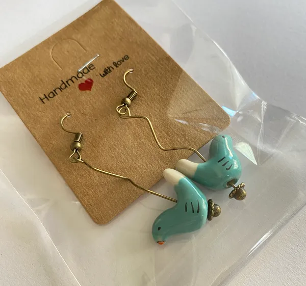 Handmade ceramic bird beads dangle earrings💙🕊💚 - Image 4