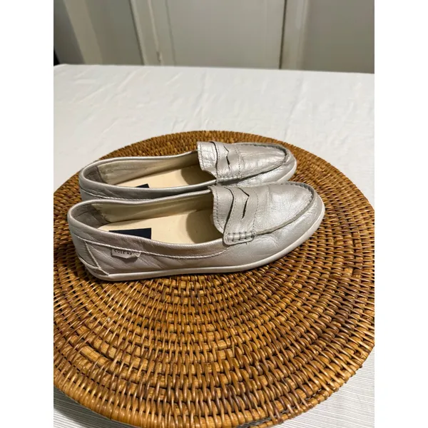 Cole Haan Womens Metallic Silver Leather Penny Loafers D44641 Size 7.5B - Image 3