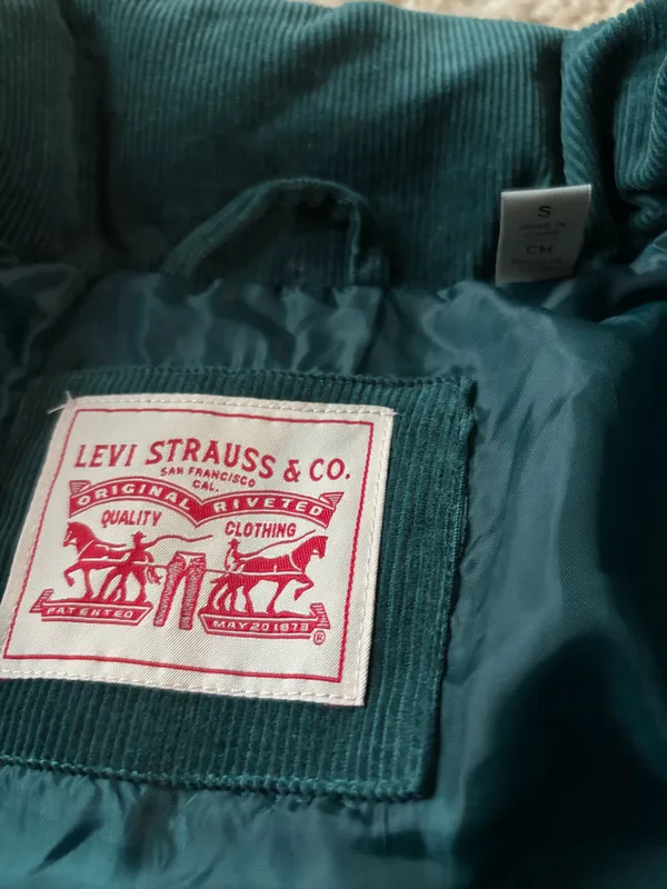 Levi’s Corduroy Puffer Jacket - Image 3