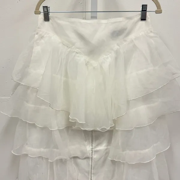 NWT‎ Akira Once Upon A Dream Ruffle Assymetric Maxi Skirt White Large Low High - Image 5
