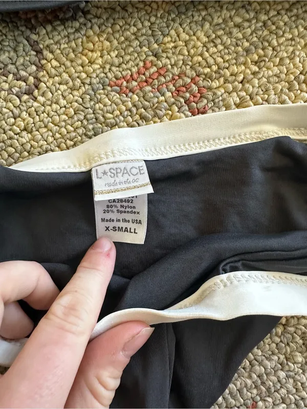 NWOT L*Space Jaime bikini set grey white extra small - Image 3
