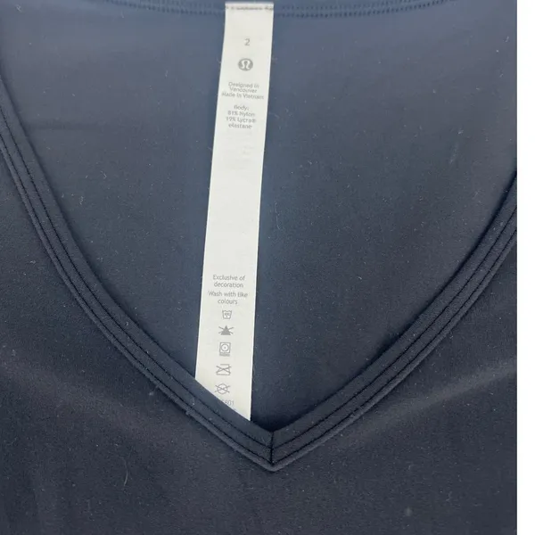 Lululemon Nulu Cropped Slim Yoga Short Sleeve‎ Top Black Size 2 - Image 7