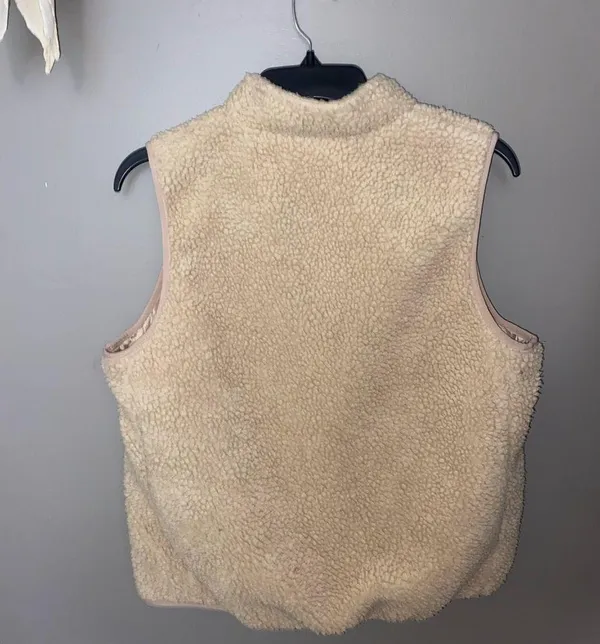 Mossimo Sherpa Vest Size M - Image 2