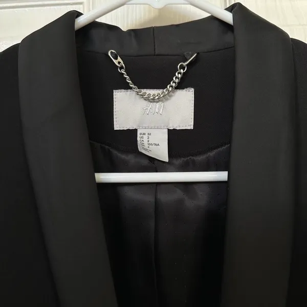 Women’s blazer with tailored fit - Image 2