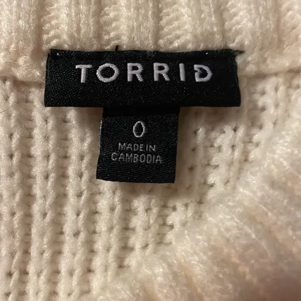 Torrid Short Sleeve‎ Sweater Size L - Image 4