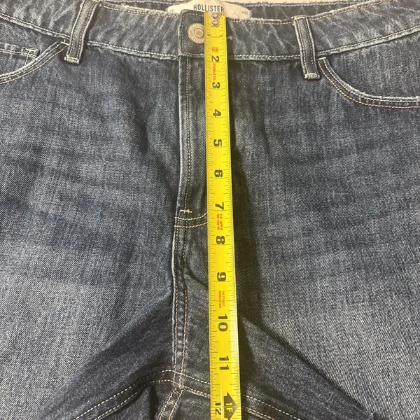Hollister Women High Rise 5" Relaxed Cut‎ Off Blue Denim Jean Shorts Size 12 W31 - Image 4