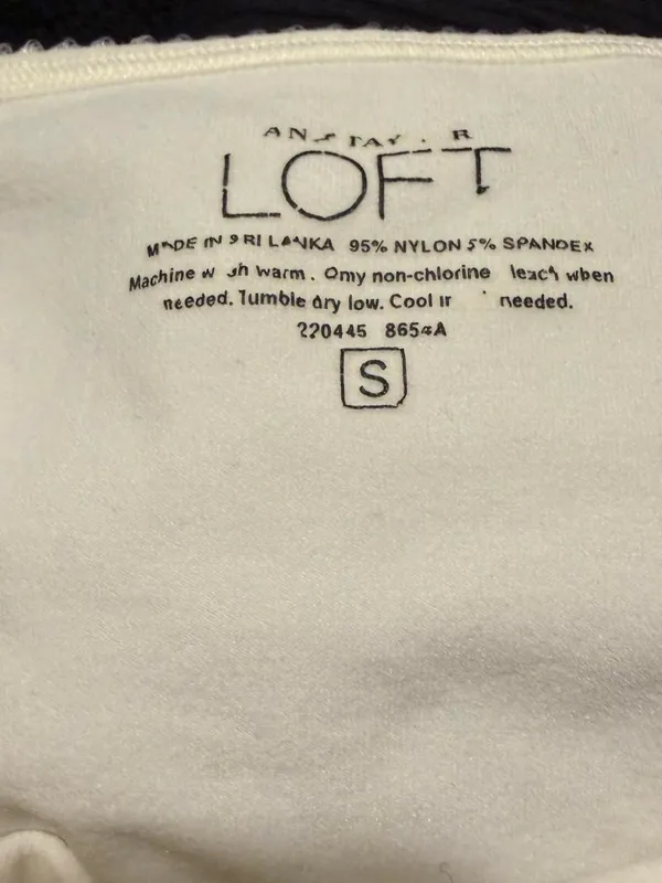 Loft Women's Cream Camisole Tank Top - Image 3