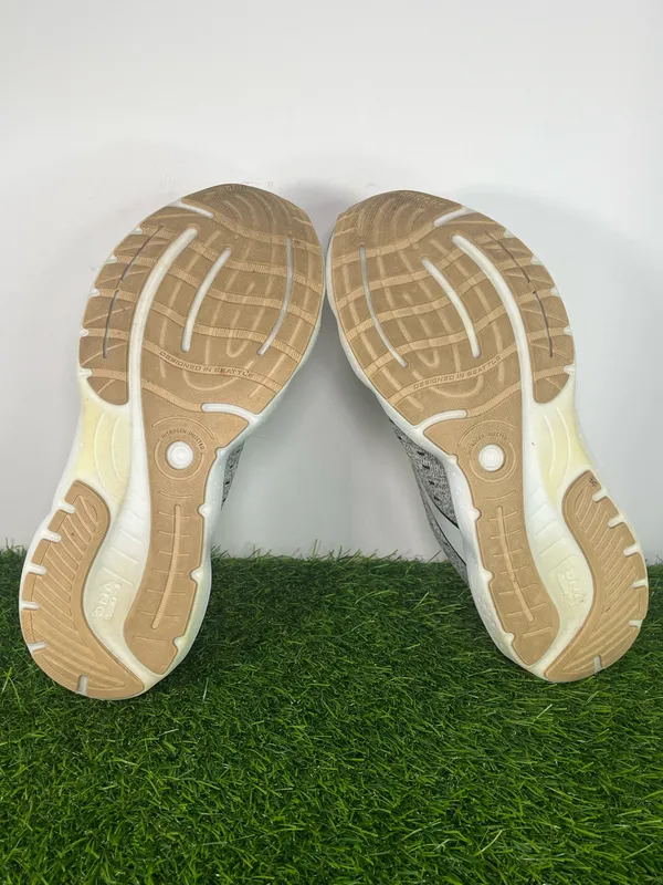Brooks Glycerin 20 Running Shoes Gray Cream Women Size 9.5 Road Running Sneakers - Image 8