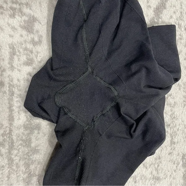 Lululemon Black 7/8 Leggings - Image 4