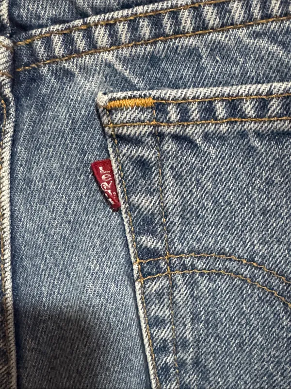 Levi's Vintage 2001 512 Women's Boyfriend Tapered Leg Jeans in Medium Blue Denim - Image 6