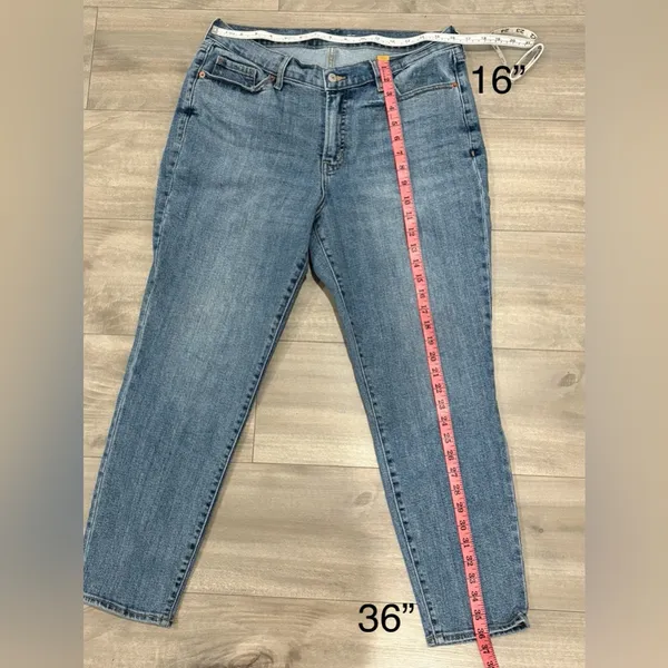 Old Navy High Rise Blue Jeans Size 14 - Image 3