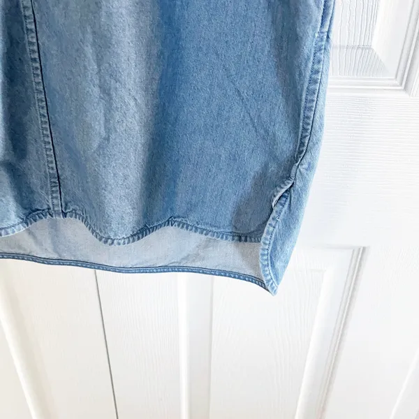 Everlane The Splitneck Jean Dress in Medium Washed Blue - Image 6