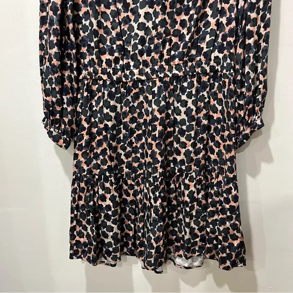 Velvet‎ by Graham & Spencer Mini dress V Neck Long Sleeve Size Medium Geometric - Image 4