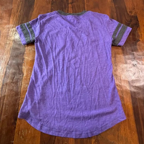Campus Lifestyle Colorado Rockies MLB Purple V-Neck Graphic T-Shirt Womens Small - Image 8