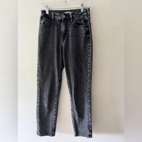 PacSun Faded Black Wash Mom Jeans Size‎ 24 - Image 2