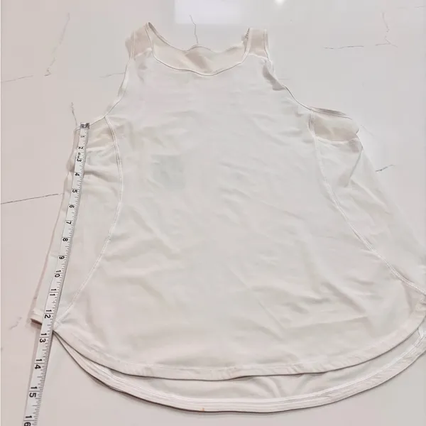 Lululemon Women's ivory Sleeveless active sports Top - Image 3