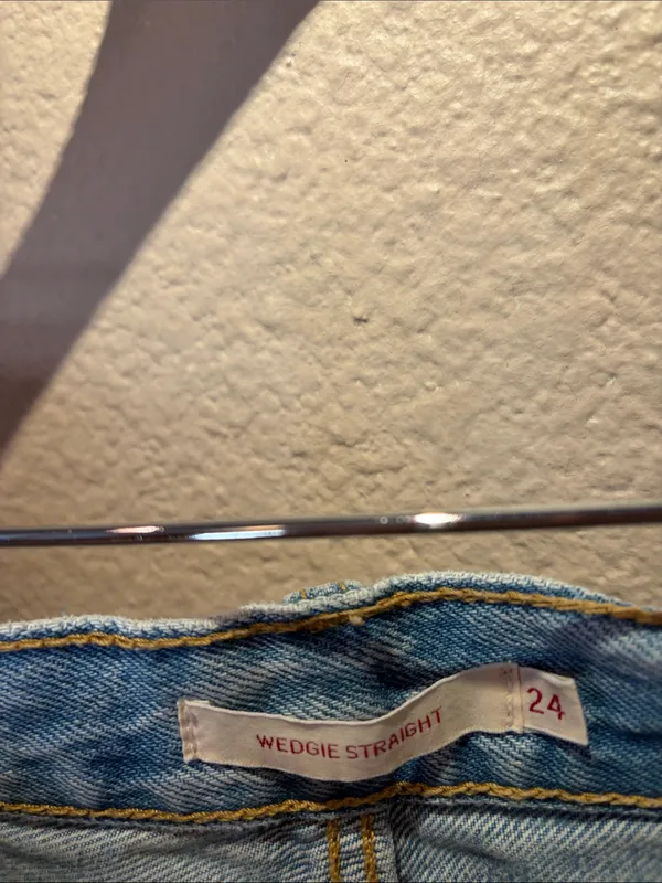 Levi’s Women’s Premium Denim Jeans Wedgie Straight Size 24 - Image 6
