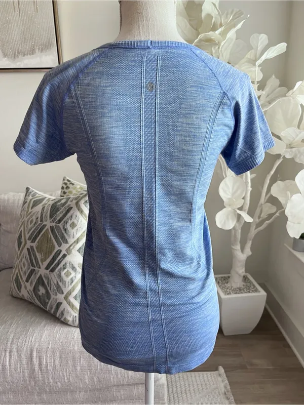 Lululemon Swiftly Tech Short Sleeve Heathered Blue Women's V-Neck Active Tee 8 - Image 3