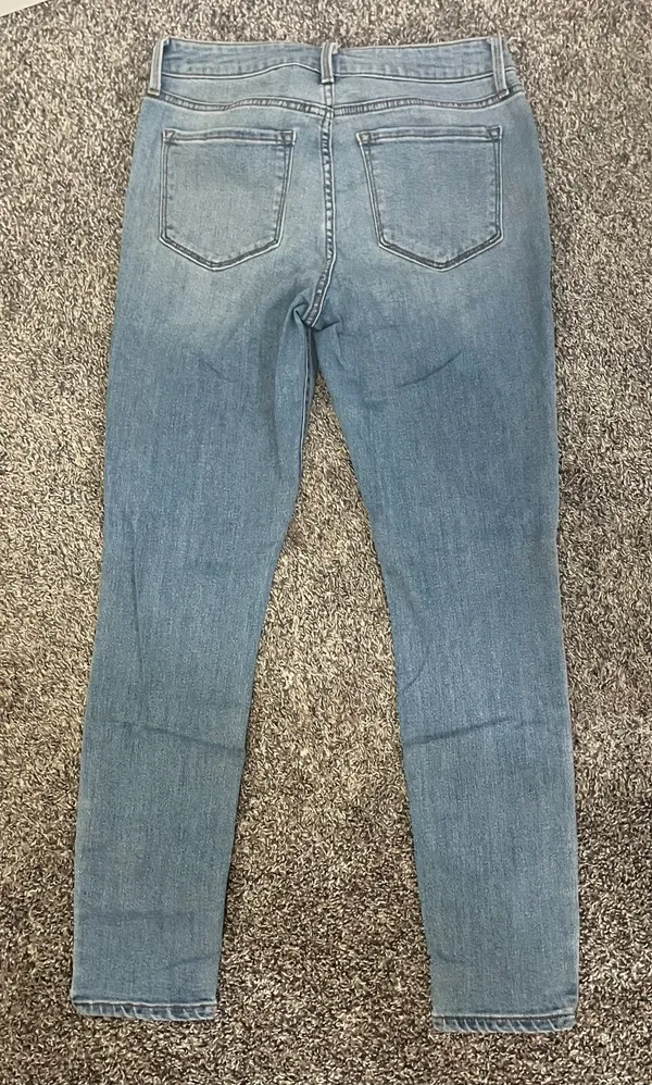 Old Navy High Rise Skinny Jeans - Image 2