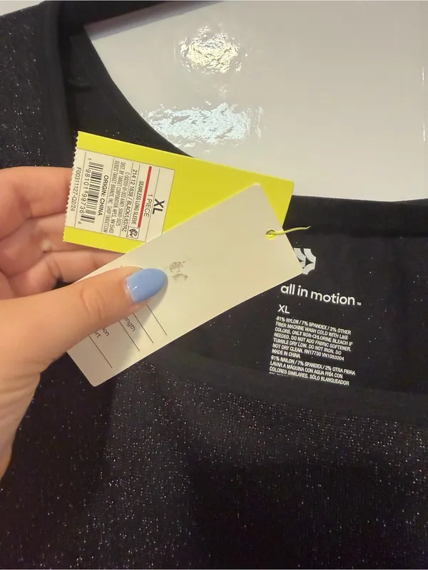 Black Sparkle‎ All in Motion NWT Long Sleeve Crop Top - Image 2