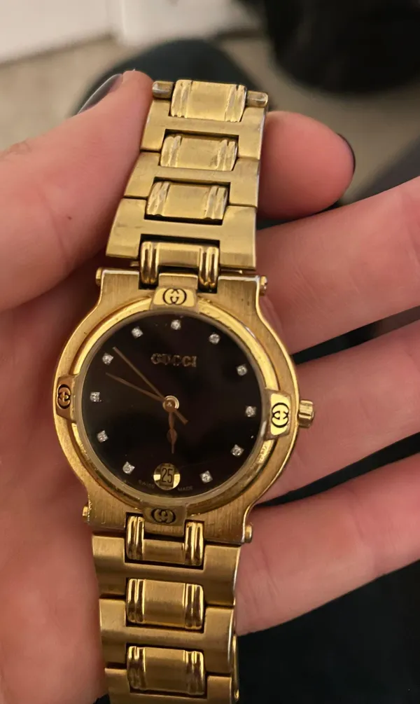 Gucci Unisex Gold Played Watch - Image 2