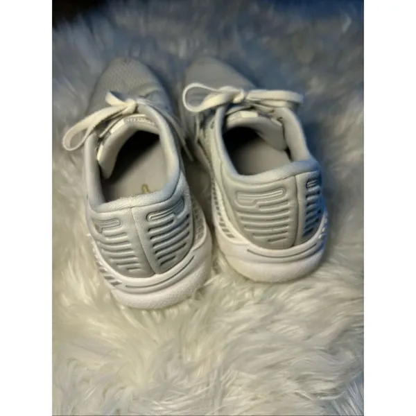 Brooks adrenaline gts 22 white and gray size 8 - Image 3