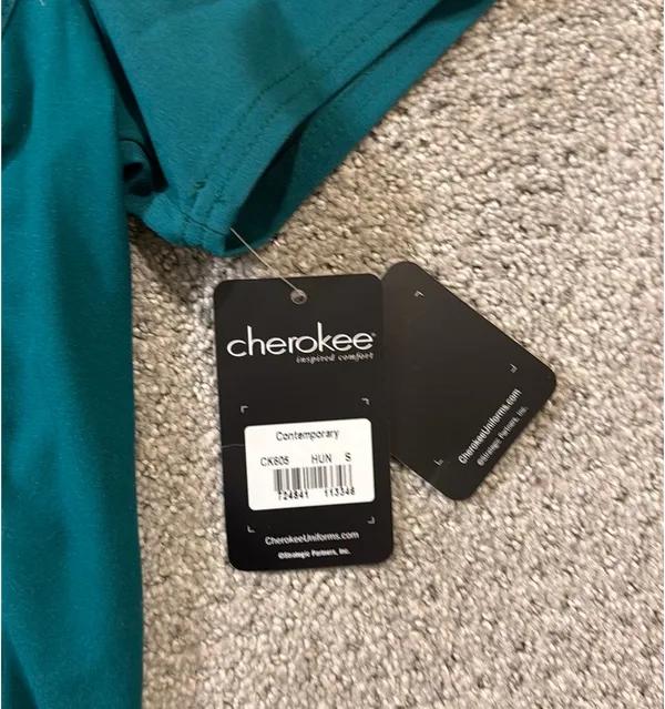 Cherokee Scrub Top - Image 2
