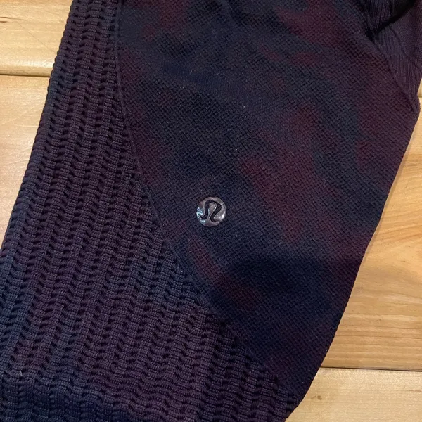 Lululemon Athletica Leggings Tapered Stretchy Design - Image 3