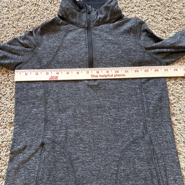 Lululemon‎ Womens Race Your Pace 1/2 Zip Size 2 Dark Gray Thumbholes - Image 9