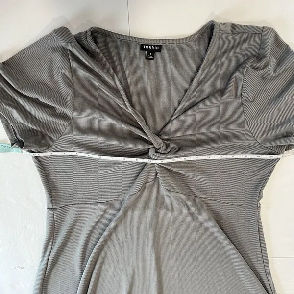 Torrid Gray Ribbed Short Sleeve V Neck Twist Flare Skater Dress 1X‎ - Image 8