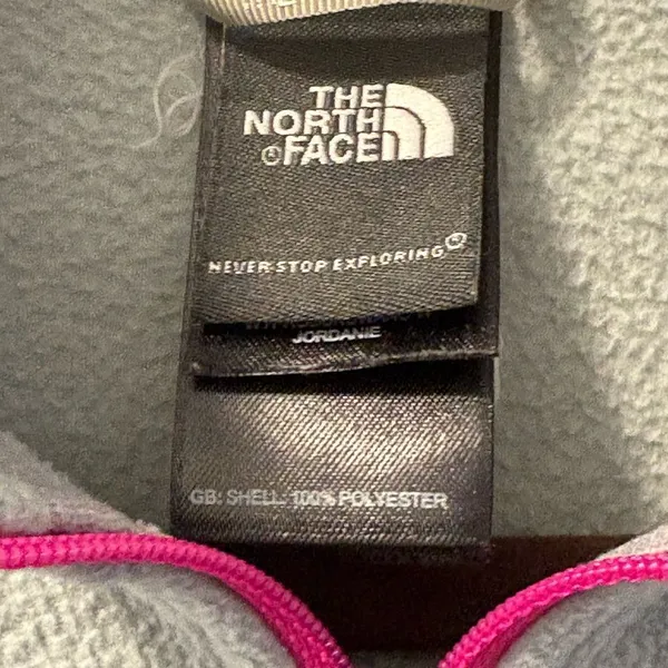 The North Face Women's Light Gray Fleece with Pink Zipper - Image 5