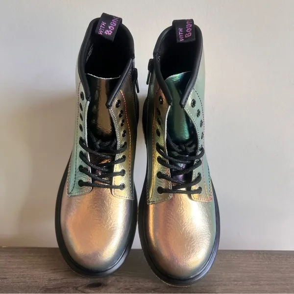 DR. MARTENS NEW Junior 1460 Lace Up Unisex Boots Size 5 or 4 #B1175 B1123 - Image 7