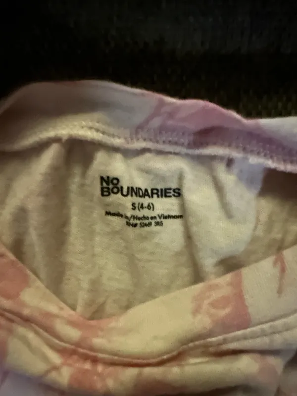 No Boundaries Pink Camo Cropped Tee - Image 2