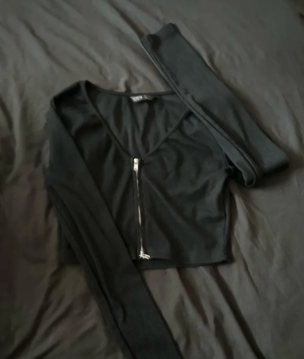Zip up cropped cute SHEIN shirt  - Image 2