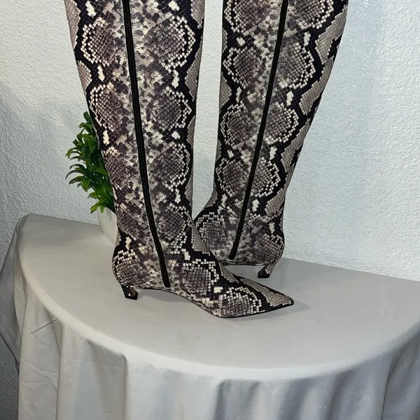 Gianni Bini Gray and Cream Over the Knee Boots - Image 3