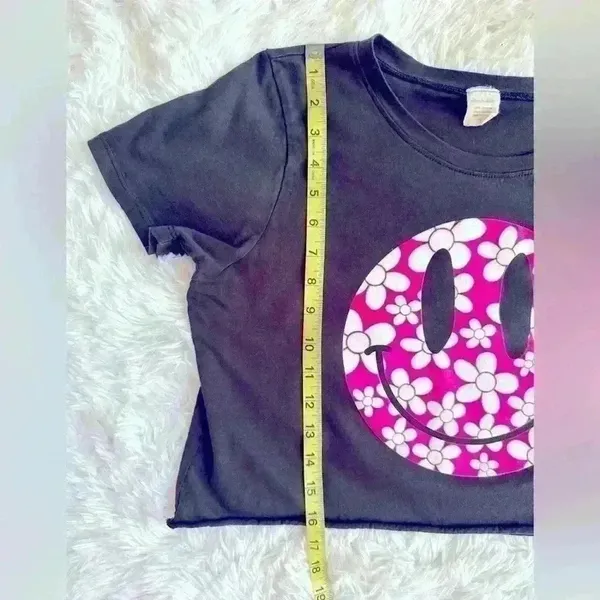 Altar'd State Smiley face crop top (C6) - Image 5