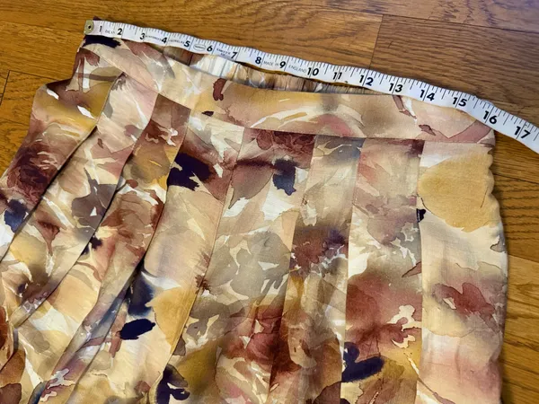 NWOT Floral Wrap top and matching palazo pants in Cream and Mauve - Image 8