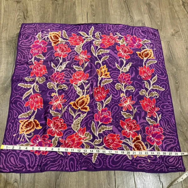 Oscar de la Renta Silk Scarf Purple Paisley Floral Made In Japan Vintage Luxury - Image 11