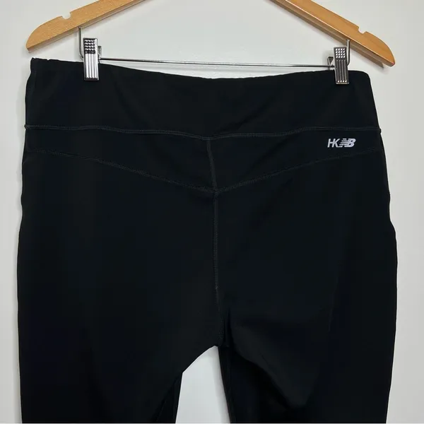 New Balance Black Athletic Workout Leggings Women’s size XL ruching at bottom - Image 5