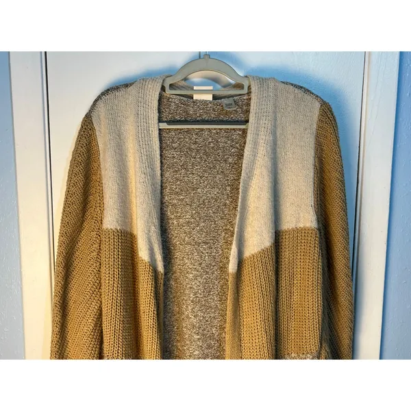 Daytrip Cardigan Chunky Knit Sweater Large Tan Granny Core Cozy Office Fall - Image 2