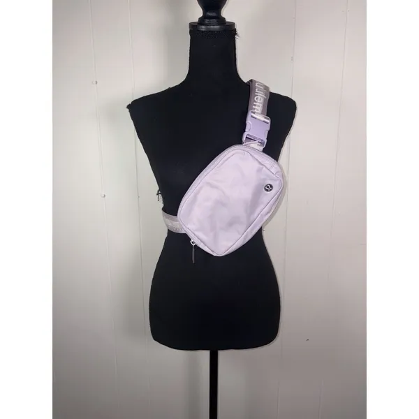 Lululemon Everywhere Belt Bag 1L Wordmark Strap Lavender Lilac Purple O/S - Image 2