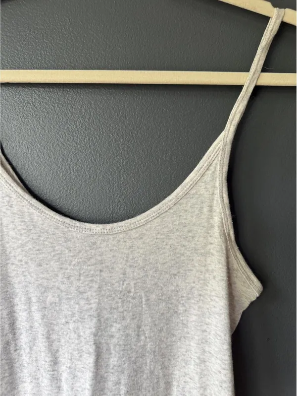 Gap Light Gray Basic Spaghetti Strap Tank Top - Image 4