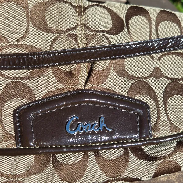 Coach classic Monogram clutch 9" X 5" - Image 4