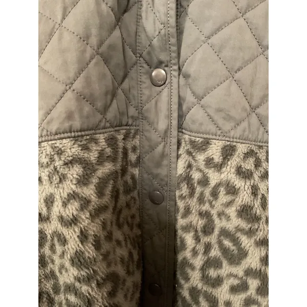 Abercrombie & Fitch Charcoal Gray Quilted Leopard Snap Button Fleece, M - Image 6