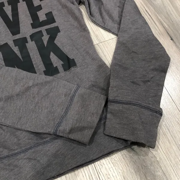 Victoria’s Secret Pink Love Pink Grey Fleece Long Sleeve Tee Shirt Top Small - Image 4