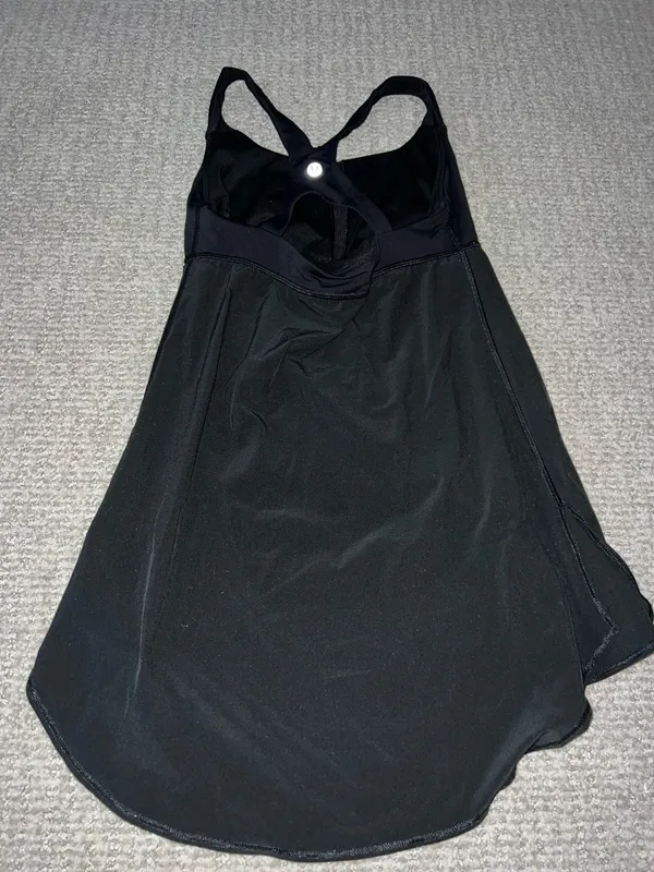 Lululemon black top size 4 - Image 3